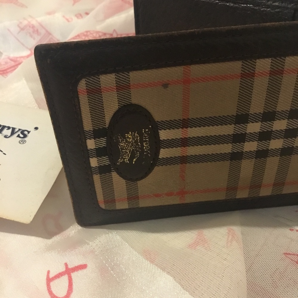 Mens / Women’s Authentic Vintage Burberry ID & Card Holder